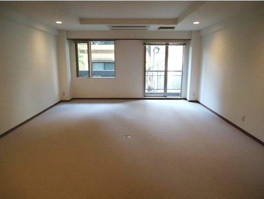 港区南青山５丁目のマンション