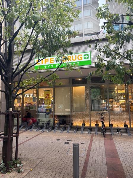 品川区西品川１丁目のアパート(ライフドラッグプラス品川御殿山店)