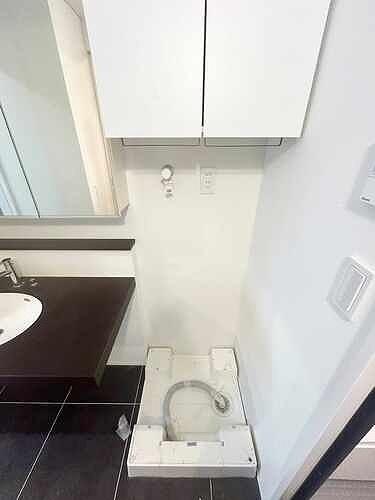 中央区新川１丁目のマンション