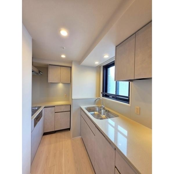 千代田区麹町３丁目のマンション