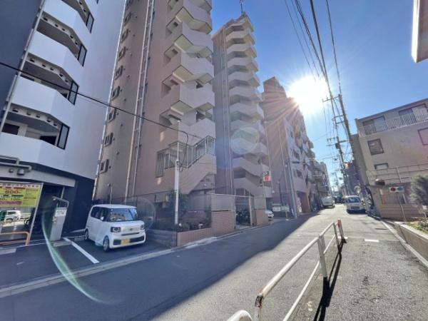 新宿区市谷仲之町のマンション