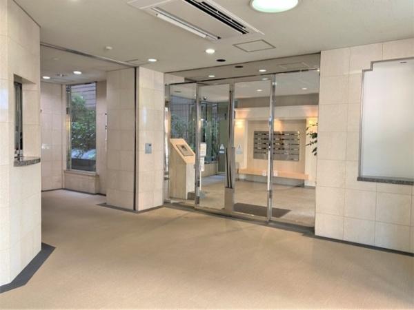 新宿区市谷仲之町のマンション