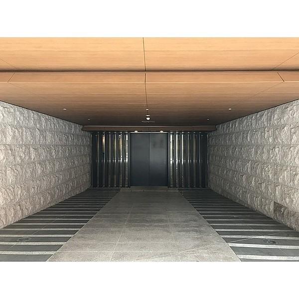 新宿区南元町のマンション