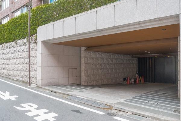 新宿区南元町のマンション