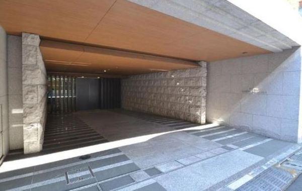 新宿区南元町のマンション