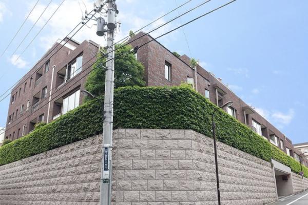 新宿区南元町のマンション