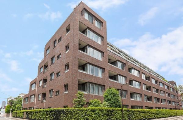 新宿区南元町のマンション