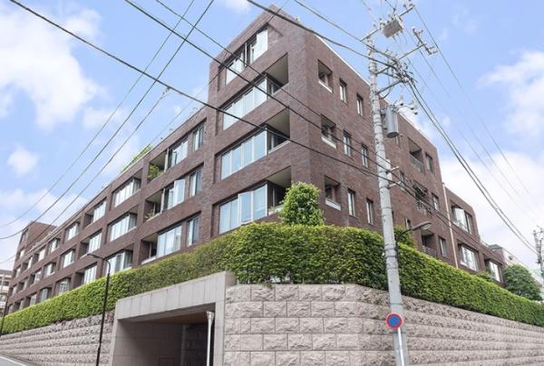 新宿区南元町のマンション