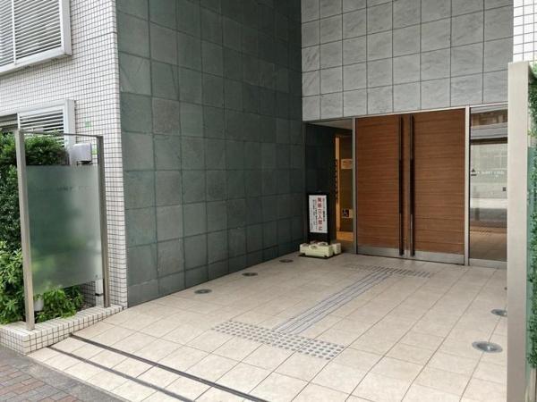 新宿区市谷仲之町のマンション