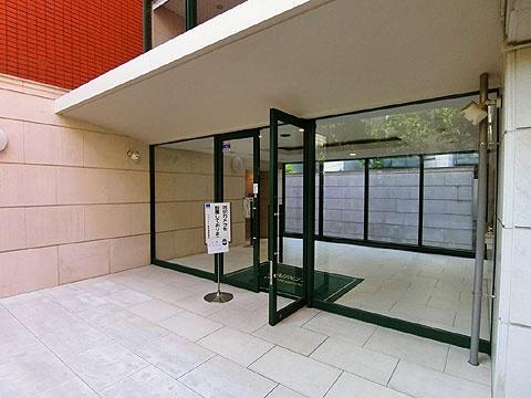 渋谷区神宮前４丁目のマンション