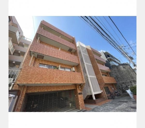新宿区南元町のマンション