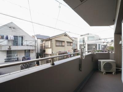 世田谷区下馬１丁目のマンション