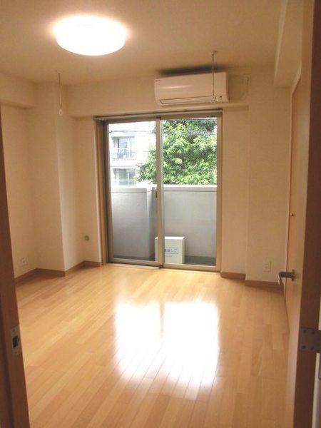 目黒区上目黒２丁目のマンション