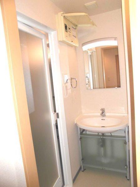 目黒区上目黒２丁目のマンション