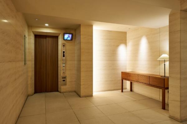 新宿区市谷薬王寺町のマンション