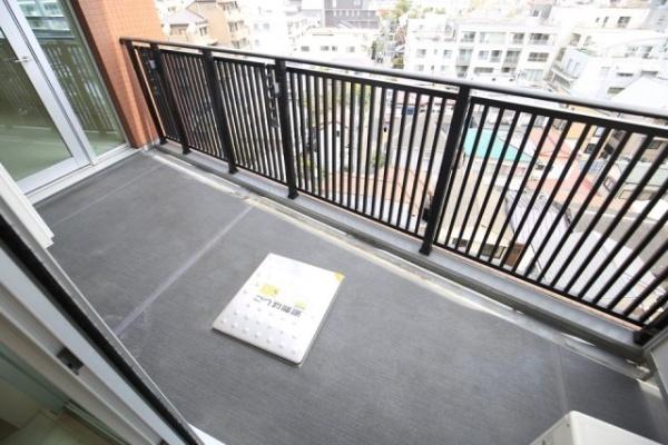 新宿区市谷薬王寺町のマンション