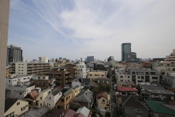新宿区市谷薬王寺町のマンション