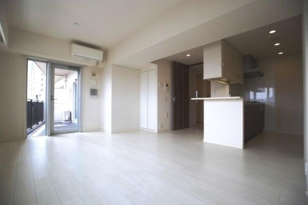 新宿区市谷薬王寺町のマンション