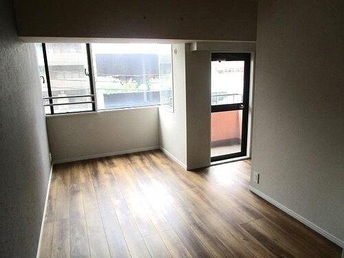 港区南青山６丁目のマンション