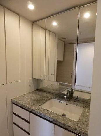 新宿区西新宿５丁目のマンション
