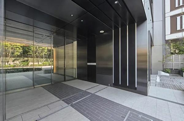 新宿区市谷本村町のマンション
