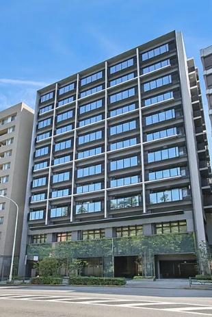 新宿区市谷本村町のマンション