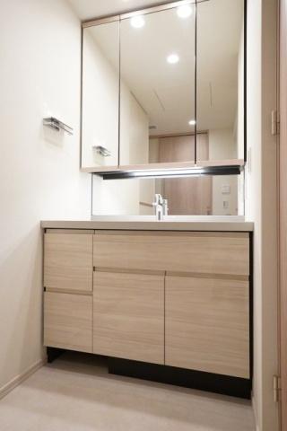 新宿区四谷４丁目のマンション