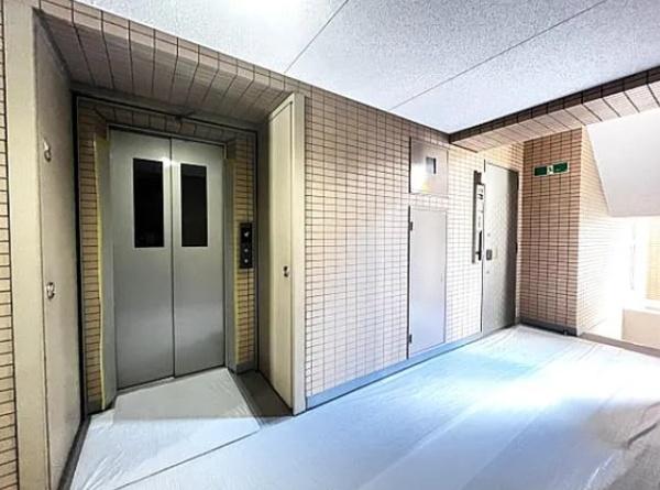 中央区新川２丁目のマンション