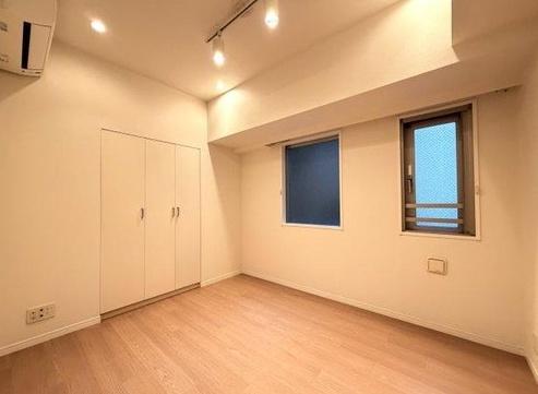 中央区新川２丁目のマンション