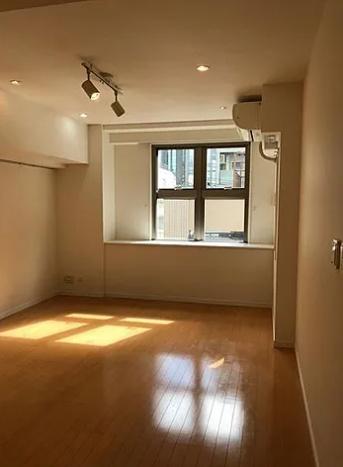 中央区新川２丁目のマンション