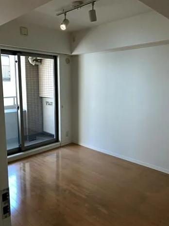 中央区新川２丁目のマンション