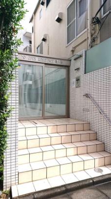 渋谷区本町５丁目のマンション
