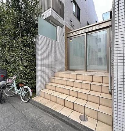 渋谷区本町５丁目のマンション