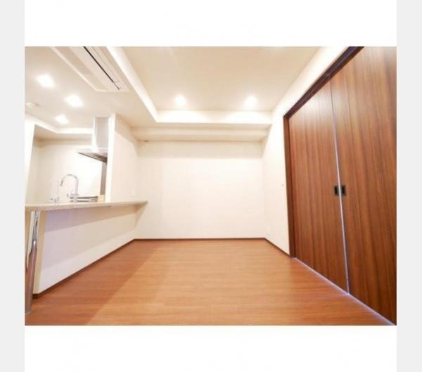 新宿区新宿６丁目のマンション