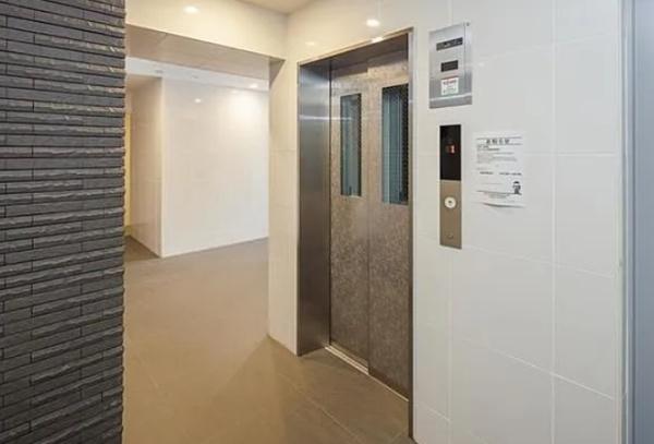 中央区新川１丁目のマンション