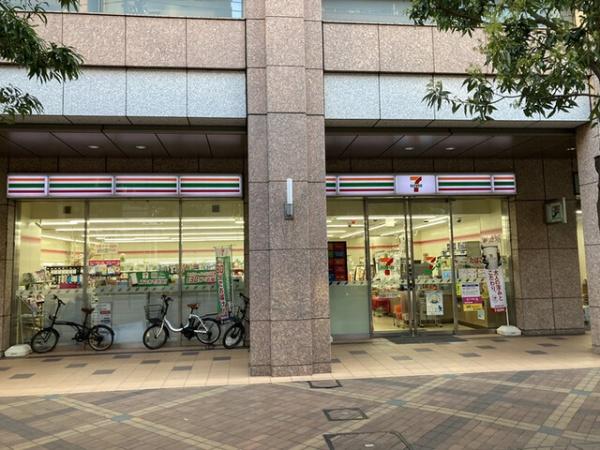 港区三田１丁目のマンション(セブンイレブン港区三田1丁目店)