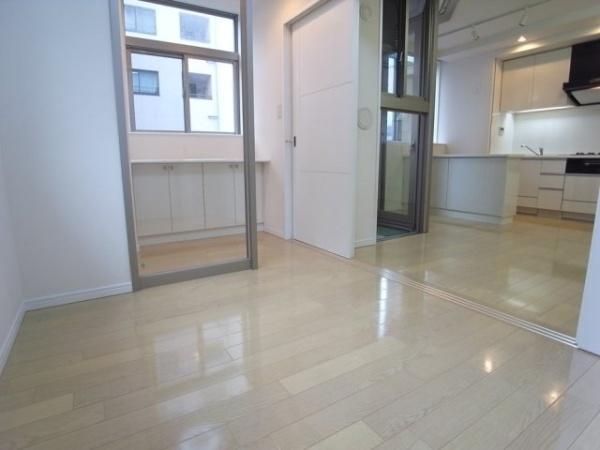 中央区新富１丁目のマンション
