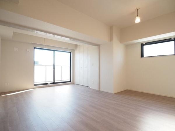 中央区日本橋本町４丁目のマンション