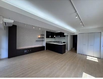 新宿区新宿１丁目のマンション