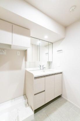 千代田区麹町３丁目のマンション