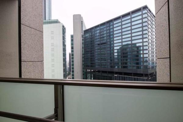 港区東新橋２丁目のマンション