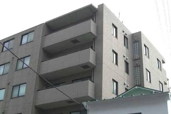 渋谷区神宮前５丁目のマンション