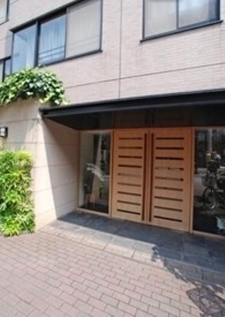 渋谷区神宮前５丁目のマンション