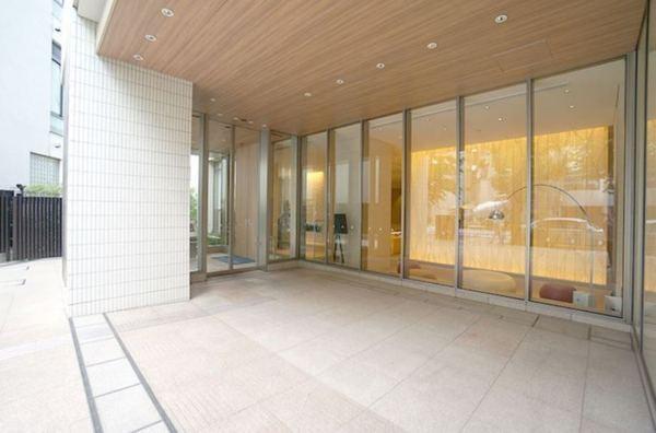 渋谷区神宮前３丁目のマンション