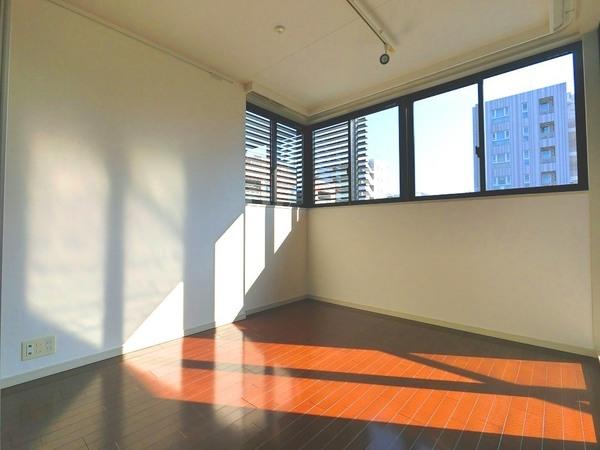 中央区新富２丁目のマンション