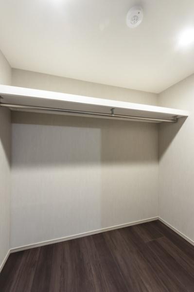 新宿区大京町のアパート