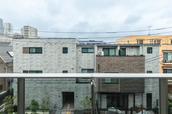 新宿区大京町のアパート