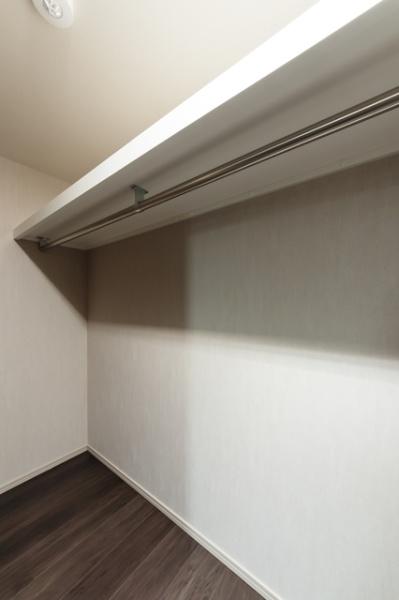 新宿区大京町のアパート