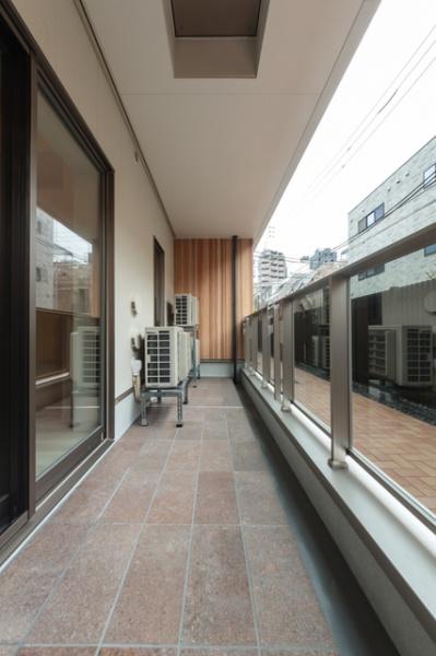 新宿区大京町のアパート
