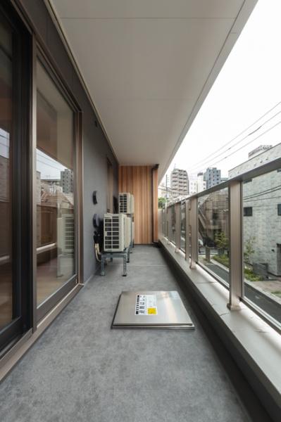 新宿区大京町のアパート